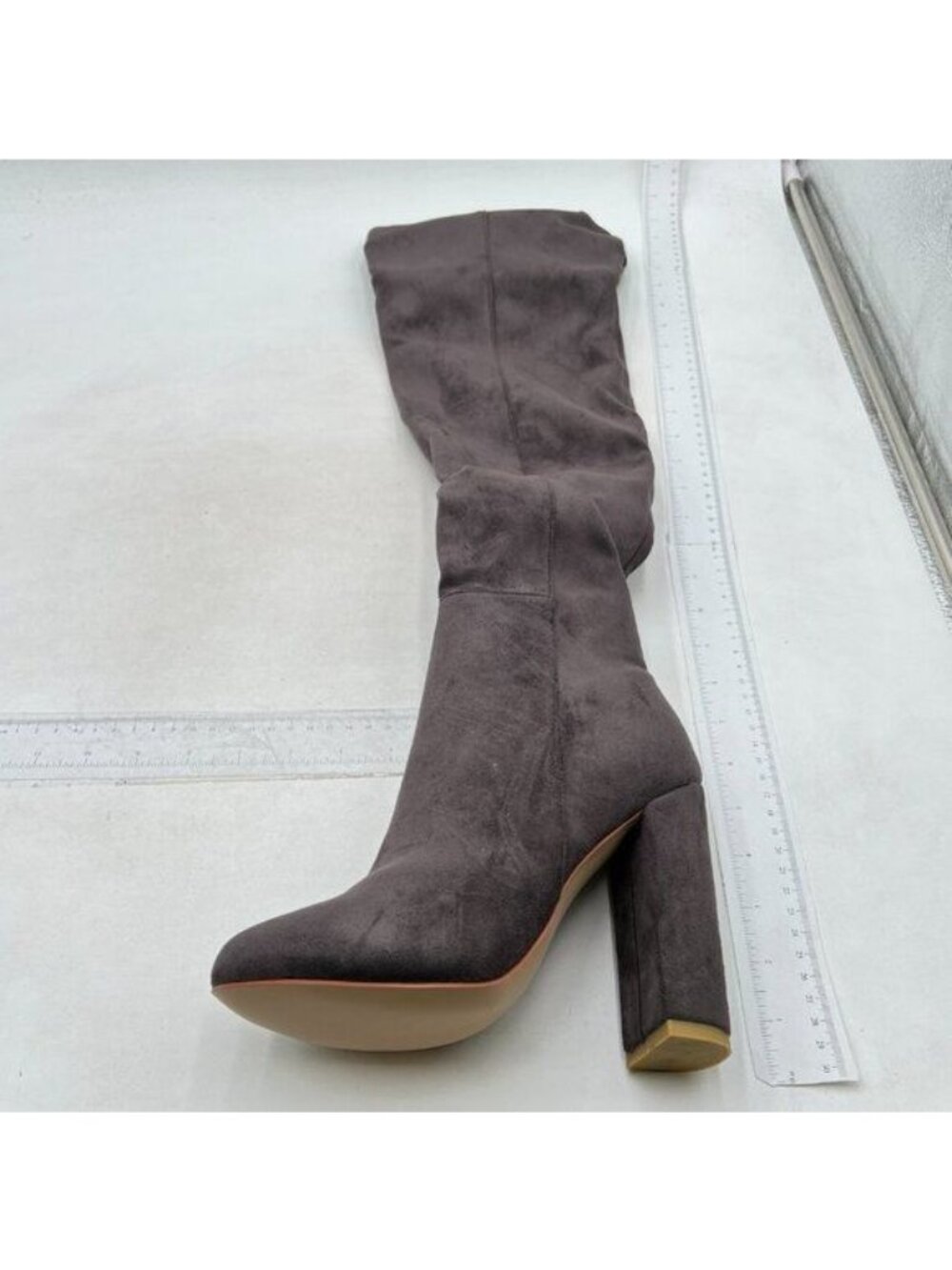 Women Thick High Heel Knee High Long Boots Closed Toe Pull On Faux Suede Grey